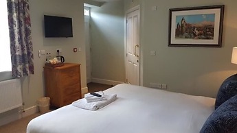 The Kings Arms Hotel - Inn