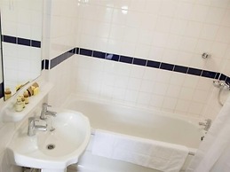 The Kings Arms Hotel - Inn