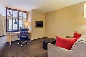 Cambria Hotel Fort Collins