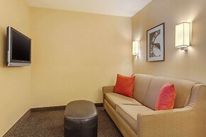 Cambria Hotel Fort Collins