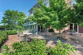 Cambria Hotel Fort Collins