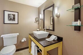 Cambria Hotel Fort Collins