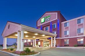 Holiday Inn Express & Suites Willcox by IHG