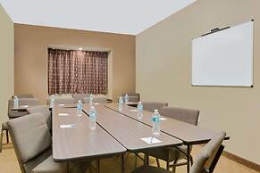 Microtel by Wyndham Perry National Fairground Area I-75