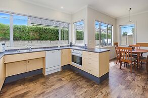 Raumati Sands Resort