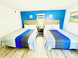 Blue Spruce Motel & Townhouses