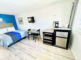 Blue Spruce Motel & Townhouses