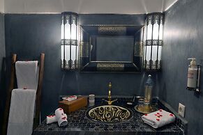 Riad La Porte Rouge By La Siredrah