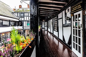 The New Inn by Roomsbooked