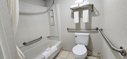 Travelodge by Wyndham Kingsland GA