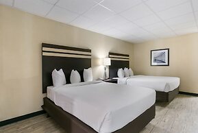 Eisenhower Hotel & Conference Center