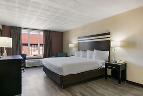 Eisenhower Hotel & Conference Center