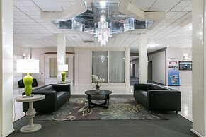 Eisenhower Hotel & Conference Center