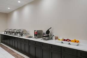 Eisenhower Hotel & Conference Center