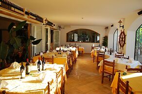 Aparthotel Domus De Janas Sul Mare