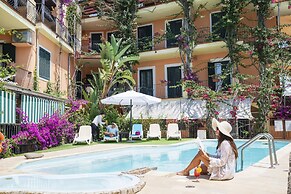 Aparthotel Domus De Janas Sul Mare