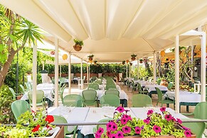 Aparthotel Domus De Janas Sul Mare