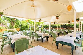 Aparthotel Domus De Janas Sul Mare