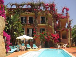 Aparthotel Domus De Janas Sul Mare