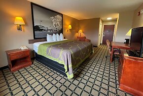 Super 8 by Wyndham Rolla