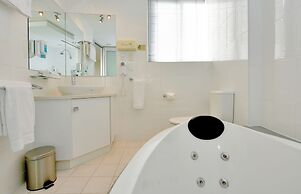 Atlantic Tower Motor Inn