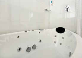 Atlantic Tower Motor Inn