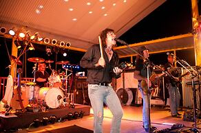 Camden on the Lake Resort & Spa