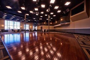 Camden on the Lake Resort & Spa