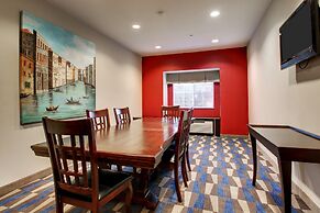 Microtel Inn & Suites by Wyndham Tuscaloosa/Near University