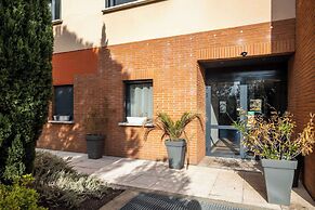 Clarion Aparthotel Toulouse Blagnac Airport