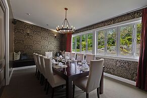 Woodhouse Mountain Lodge