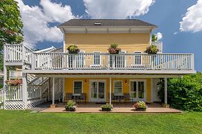 The Admiral's Inn Resort