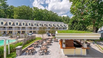 The Admiral's Inn Resort