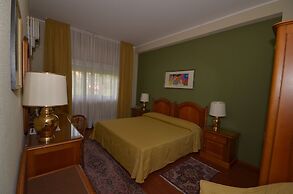 Garden Hotel