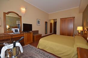 Garden Hotel