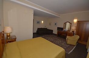 Garden Hotel