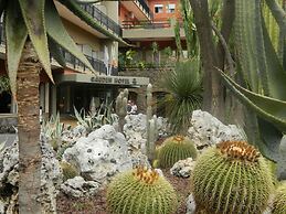 Garden Hotel