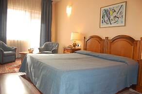 Garden Hotel