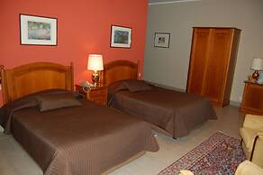Garden Hotel