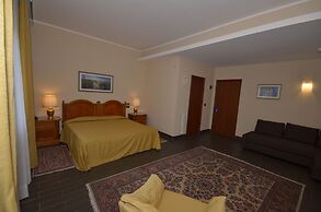 Garden Hotel