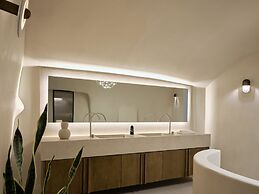 Andronis Luxury Suites