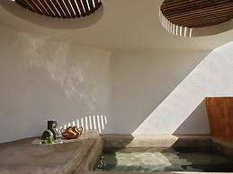 Andronis Luxury Suites