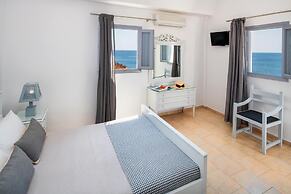 Akrotiri Hotel