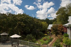 Glen-Ella Springs Hotel & Restaurant