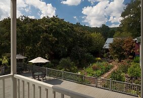 Glen-Ella Springs Hotel & Restaurant