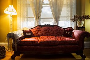 The Magnolia House Inn