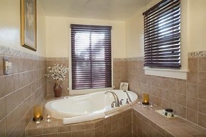 The Magnolia House Inn