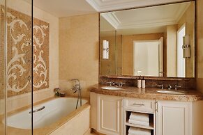 The Maybourne Beverly Hills, Maybourne