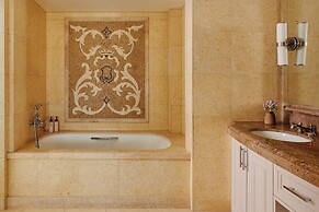 The Maybourne Beverly Hills, Maybourne