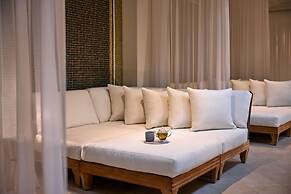 The Maybourne Beverly Hills, Maybourne